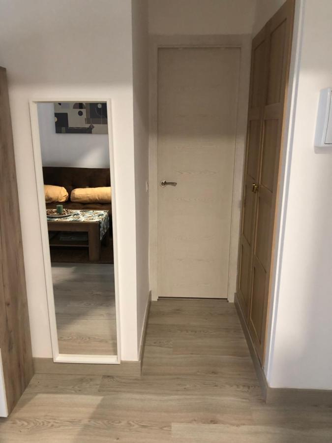 Apartamento Totalmente Reformado Con Piscina Y Jardines Al Lado De La Playa De La Carihuela Torremolinos Bagian luar foto