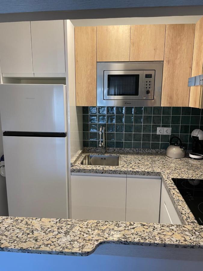Apartamento Totalmente Reformado Con Piscina Y Jardines Al Lado De La Playa De La Carihuela Torremolinos Bagian luar foto