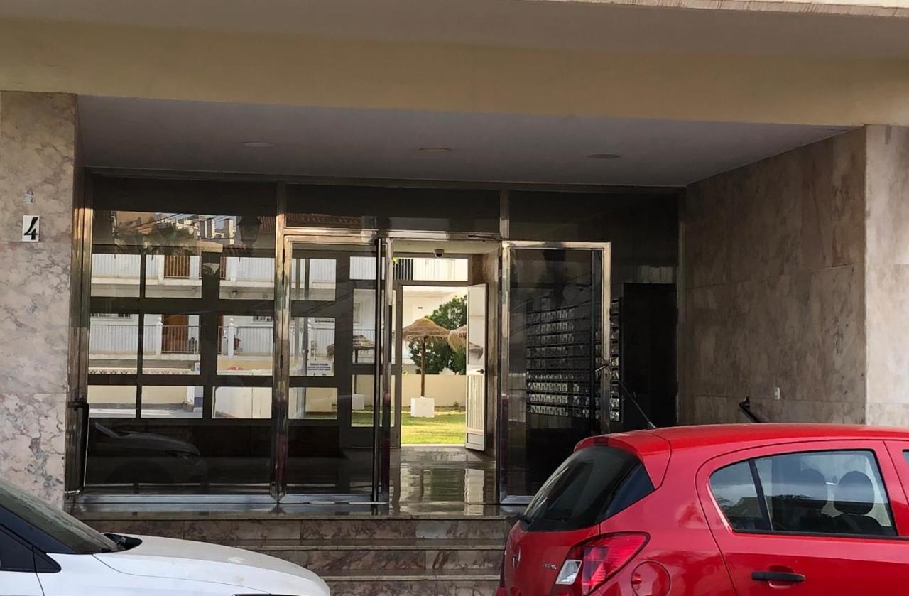 Apartamento Totalmente Reformado Con Piscina Y Jardines Al Lado De La Playa De La Carihuela Torremolinos Bagian luar foto