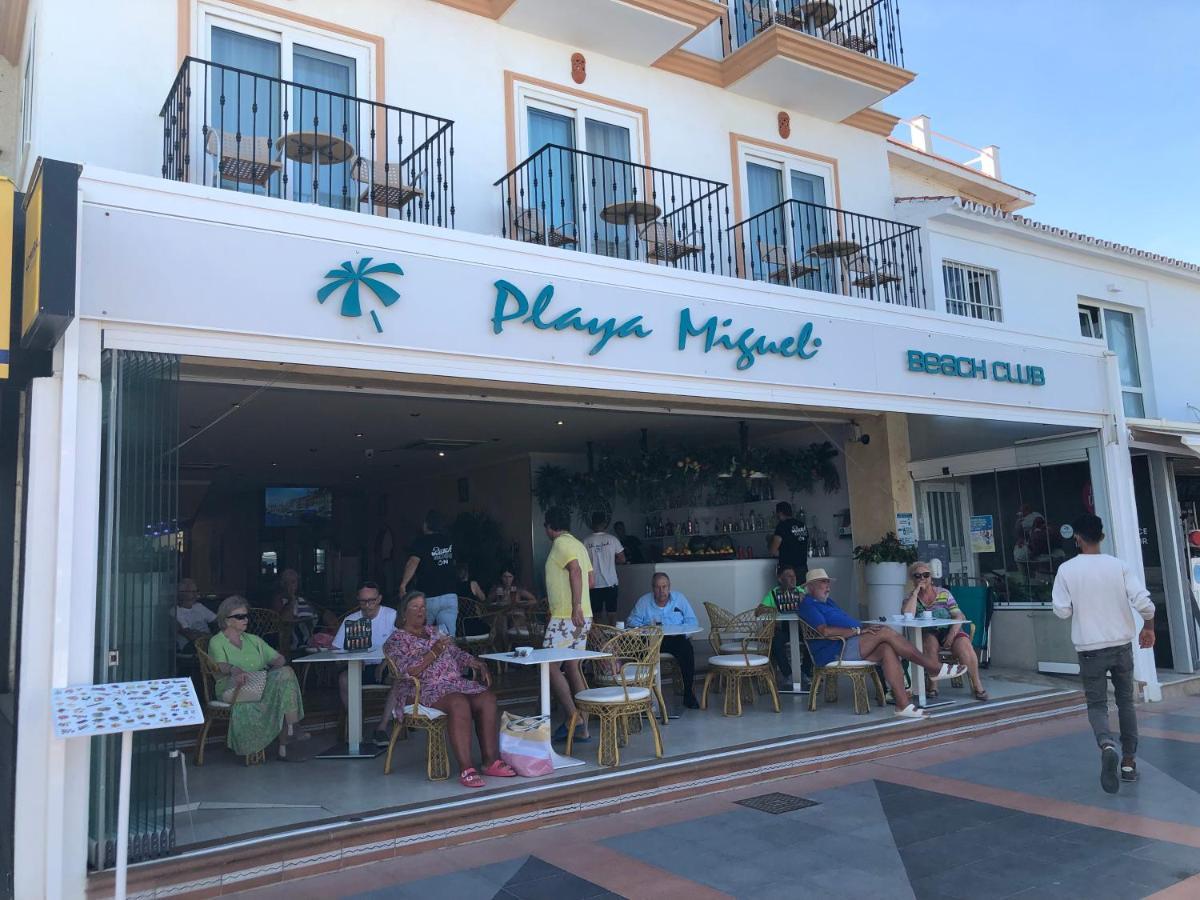Apartamento Totalmente Reformado Con Piscina Y Jardines Al Lado De La Playa De La Carihuela Torremolinos Bagian luar foto