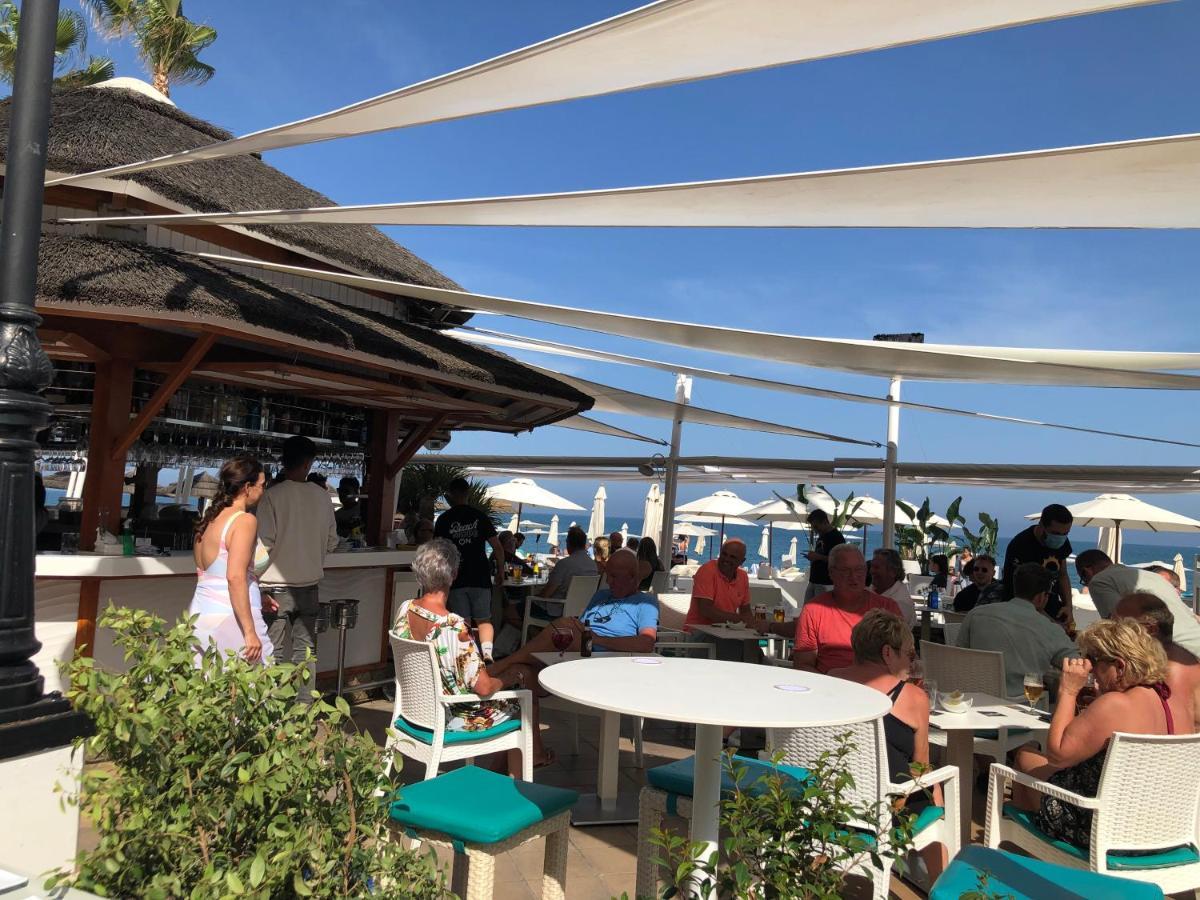Apartamento Totalmente Reformado Con Piscina Y Jardines Al Lado De La Playa De La Carihuela Torremolinos Bagian luar foto